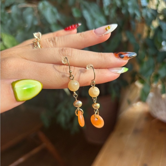 Multicolor Beaded Necklace with Circular Pendant - Picture 6 of 7